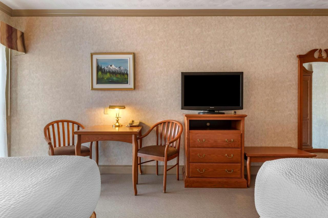 Best Western Plus Edmundston Buitenkant foto